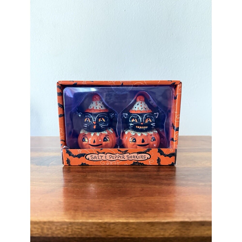 Johanna Parker Black Cats on Pumpkin Mr & Mrs Salt & Pepper Shaker Set NEW